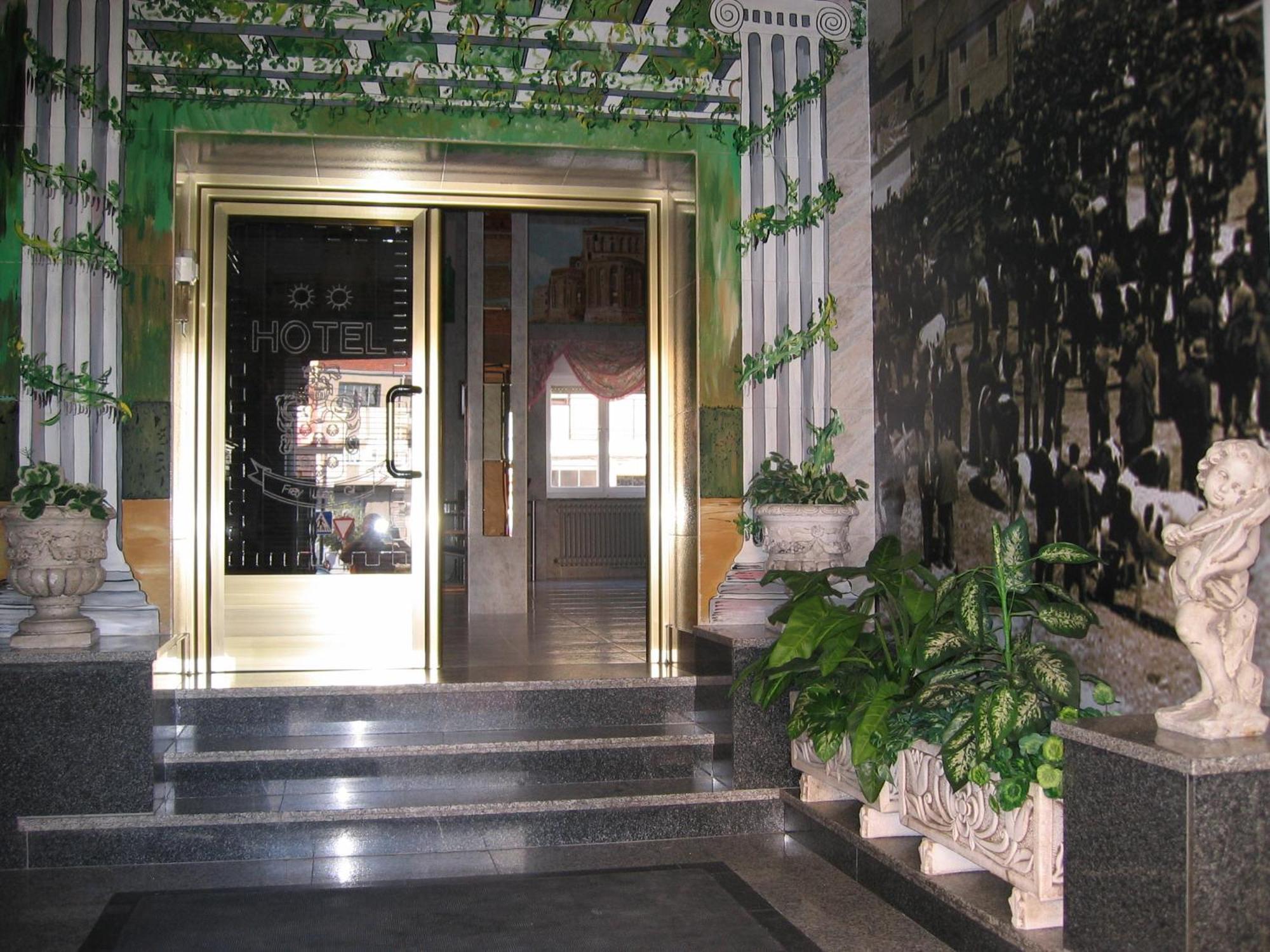 Hotel Fray Juan Gil Arevalo Exterior photo